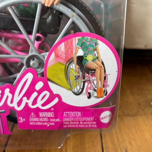 Barbie Doll With Wheelchair And Ramp, Blonde, Barbie® Fashionistas™ - Picture 2 of 8